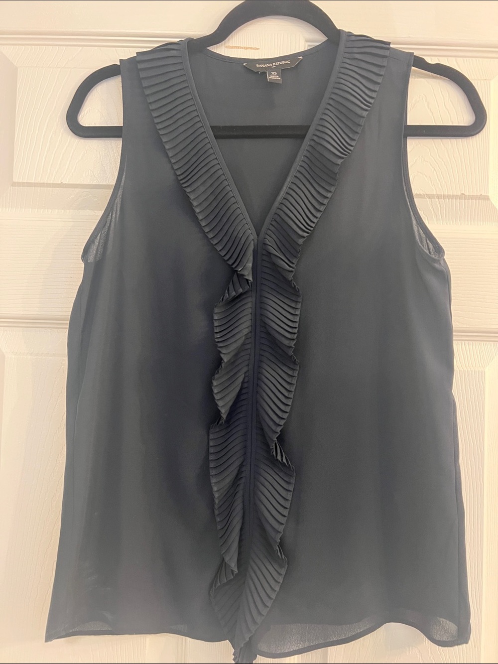 Banana Republic Navy Ruffle-Trim Sleeveless V-Neck Camisole